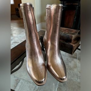 Chinese Laundry size 9 Cali Boots